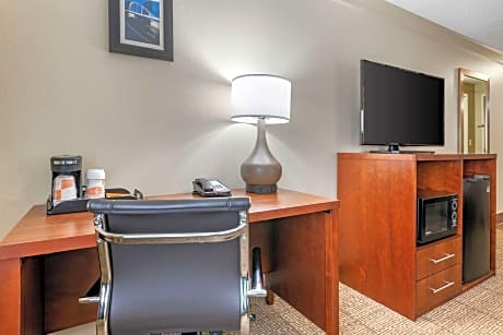 2 Queen Beds, Nonsmoking, Accessible