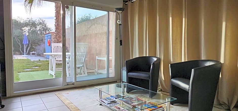Studio Tranquillo avec piscine et salle de sport