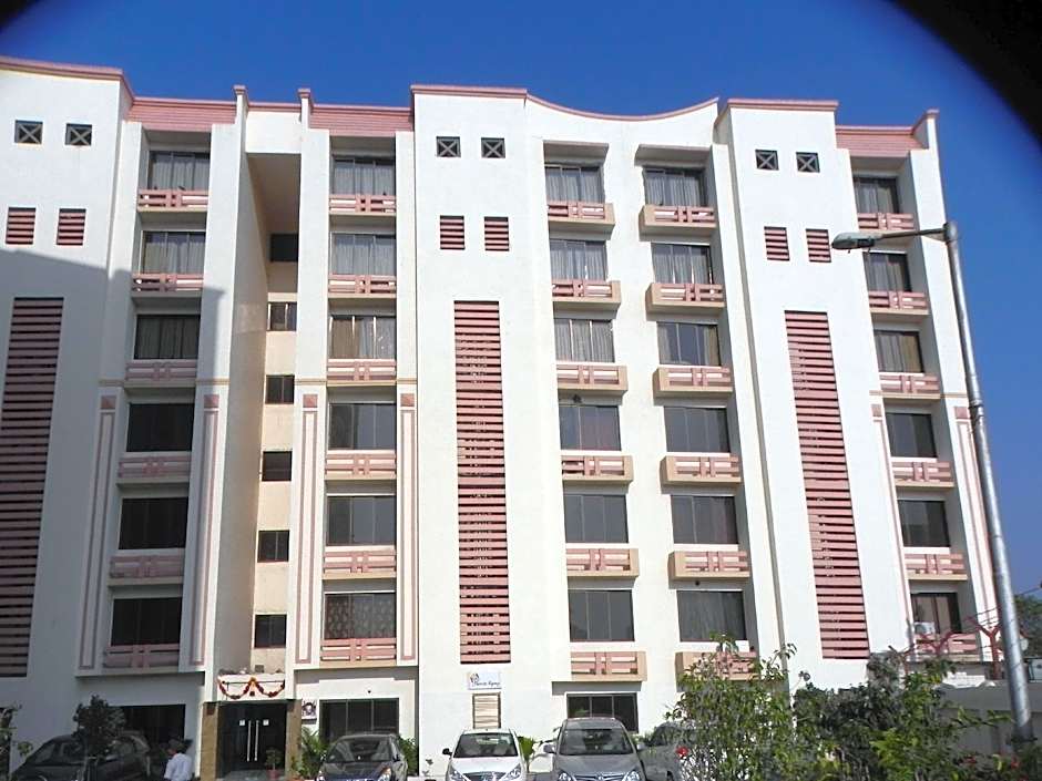 Collection O Reeva Regency