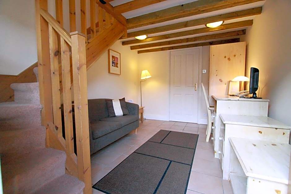 Centre Of Britain Hotel