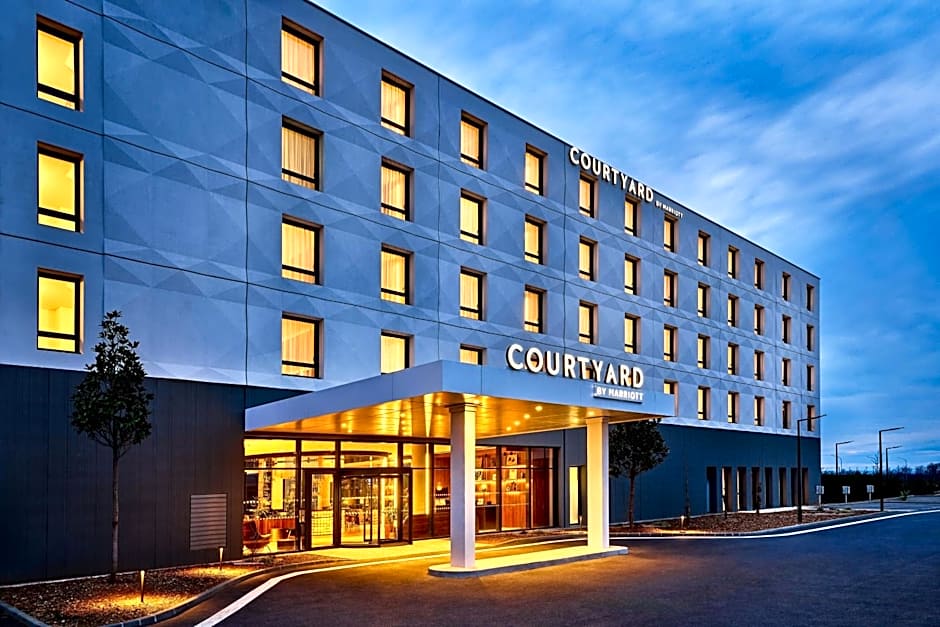 Courtyard Lyon Eurexpo Stadium