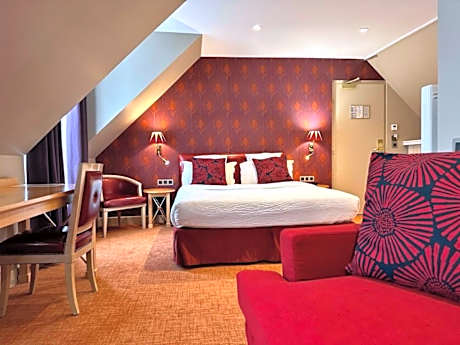 Executive Family Room