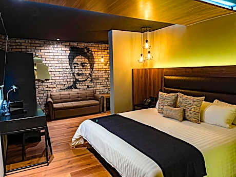 King Suite with Spa Bath