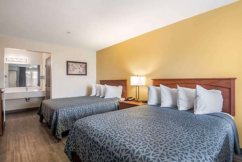 Econo Lodge Inn & Suites Lodi