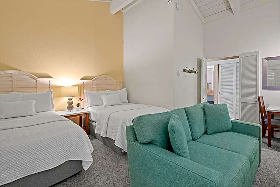 Lobos Lodge