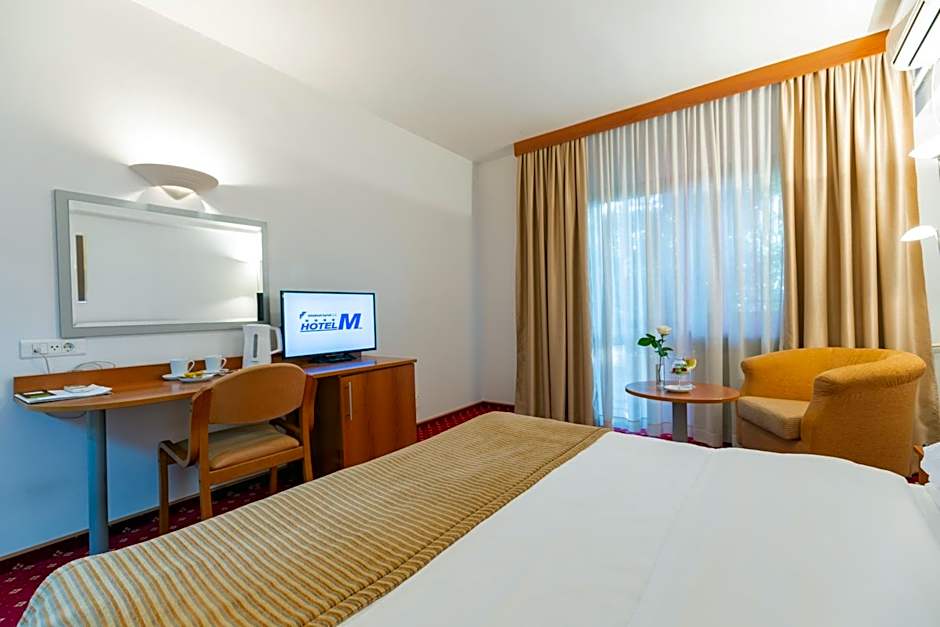 Hotel M