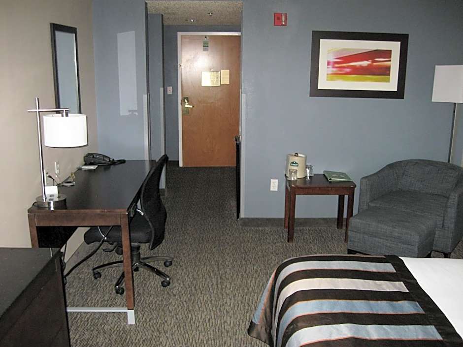 Wingate By Wyndham Fargo