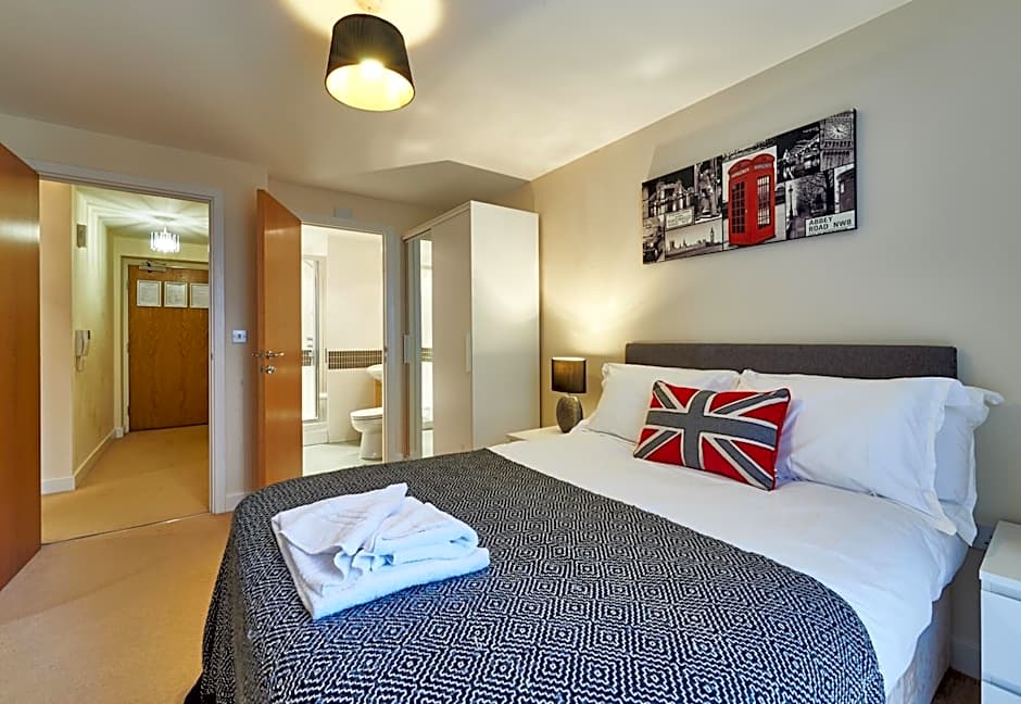 ShortstayMK Vizion apartments, with free superfast wi-fi, parking