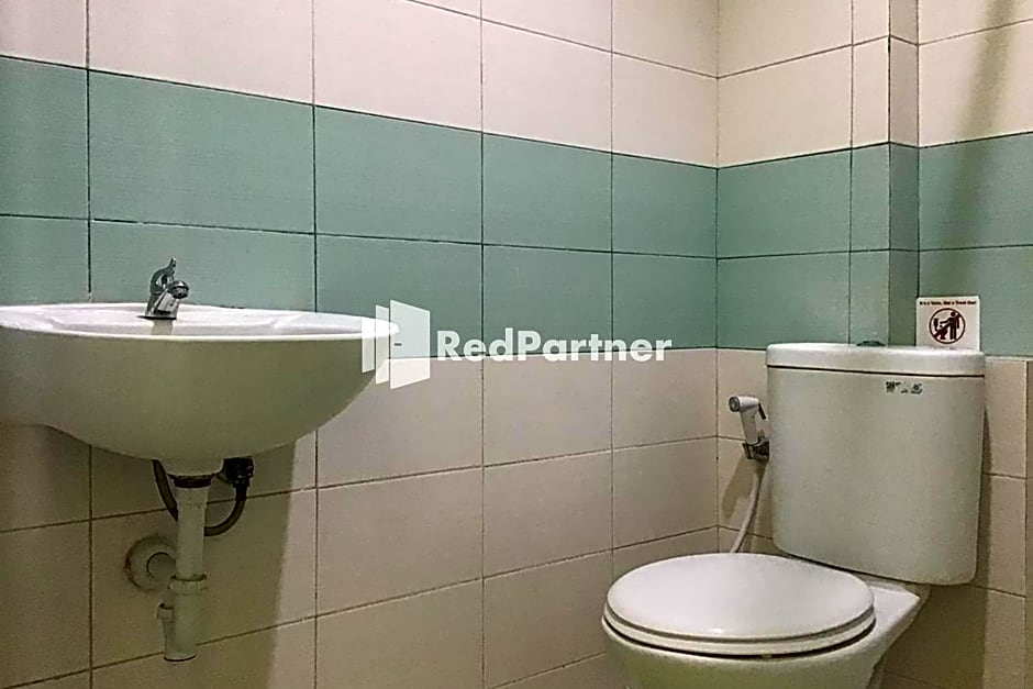Pondok Mesari RedPartner Near Legian Beach