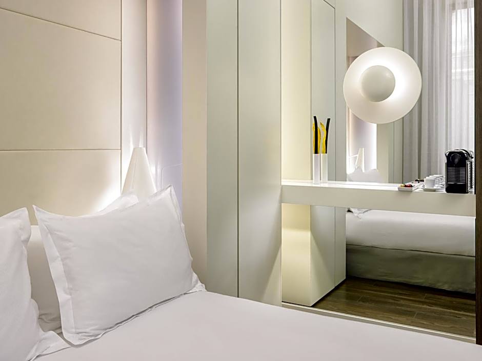 H10 Urquinaona Plaza