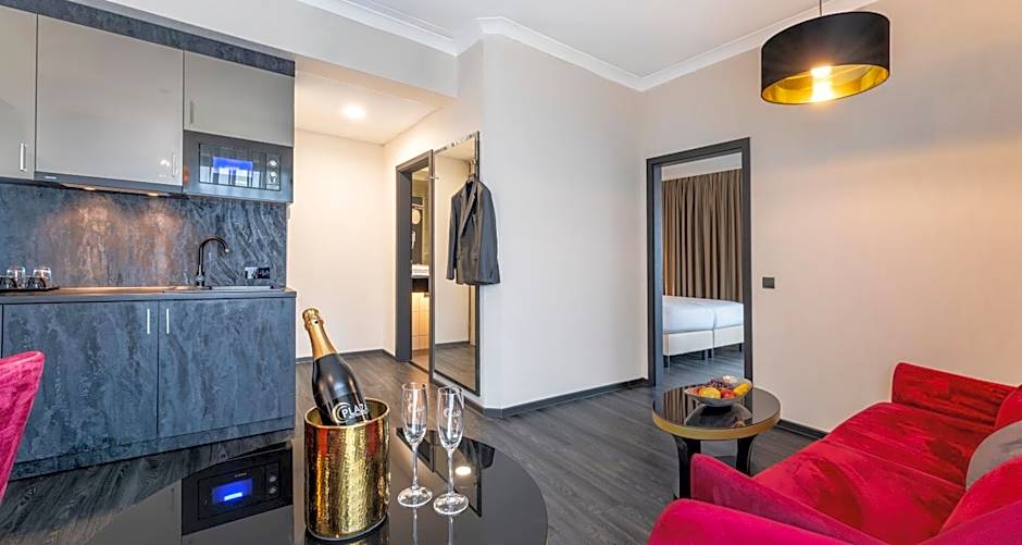 PLAZA Premium Grand Winston