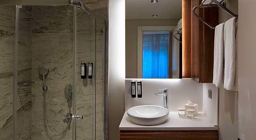 Movenpick Living Istanbul West