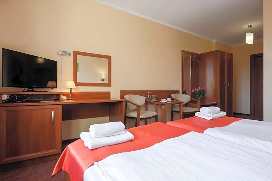 Hotel Restauracja Leliwa