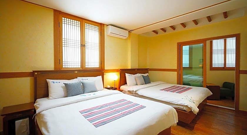 Jeonju Gamyeongru Hanoktel