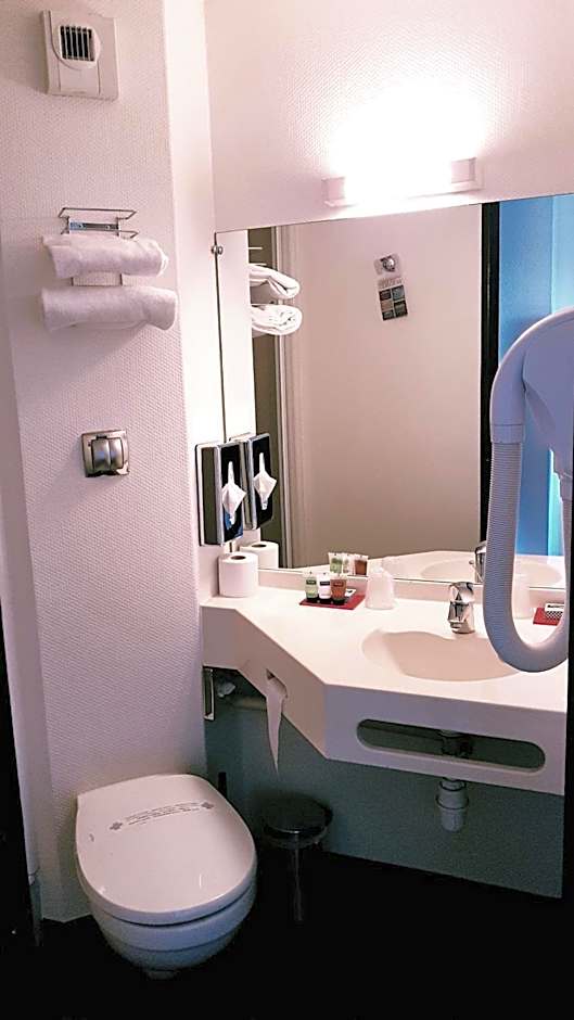 Kyriad Design Enzo Cannes Ecluse