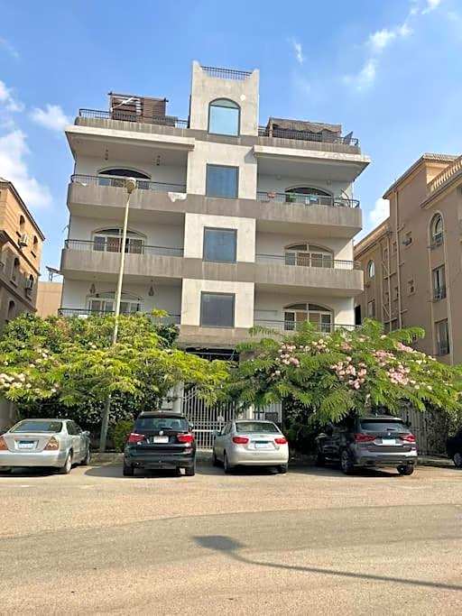 luxuries Apt in new Cairo