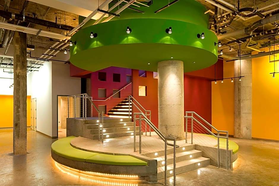 Aloft Dallas Downtown