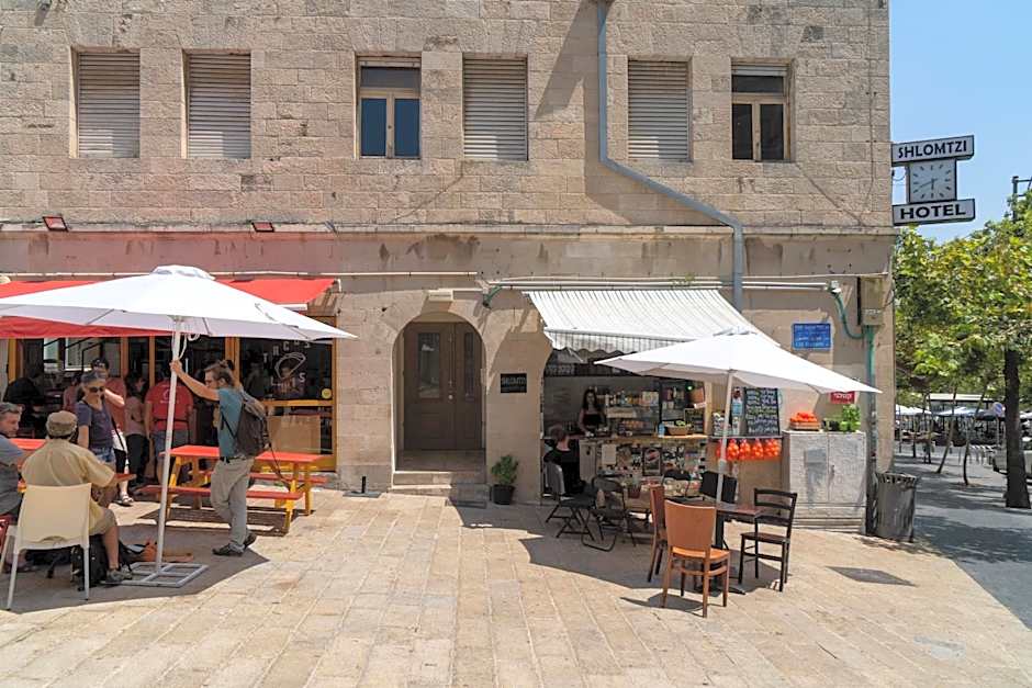 Shlomtzi Hotel