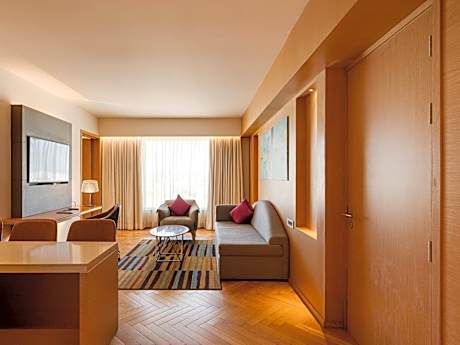 2 Bed Room Family Apartment - Queen Bed