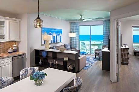 Premium One-Bedroom Queen Suite - Gulf Front