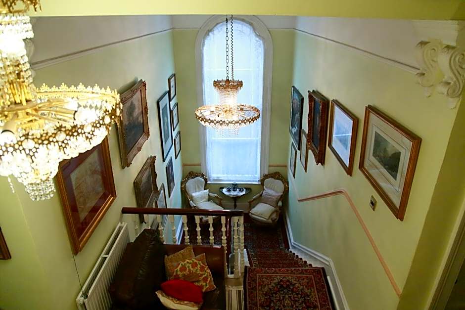 Dawson Place, Juliette's Bed and Breakfast