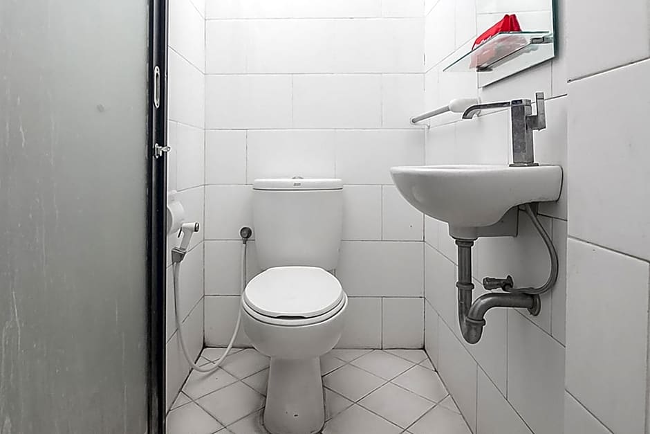 RedDoorz Syariah near Krida Nusantara