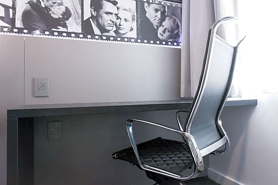 Glen Capri Inn and Suites - Burbank Universal