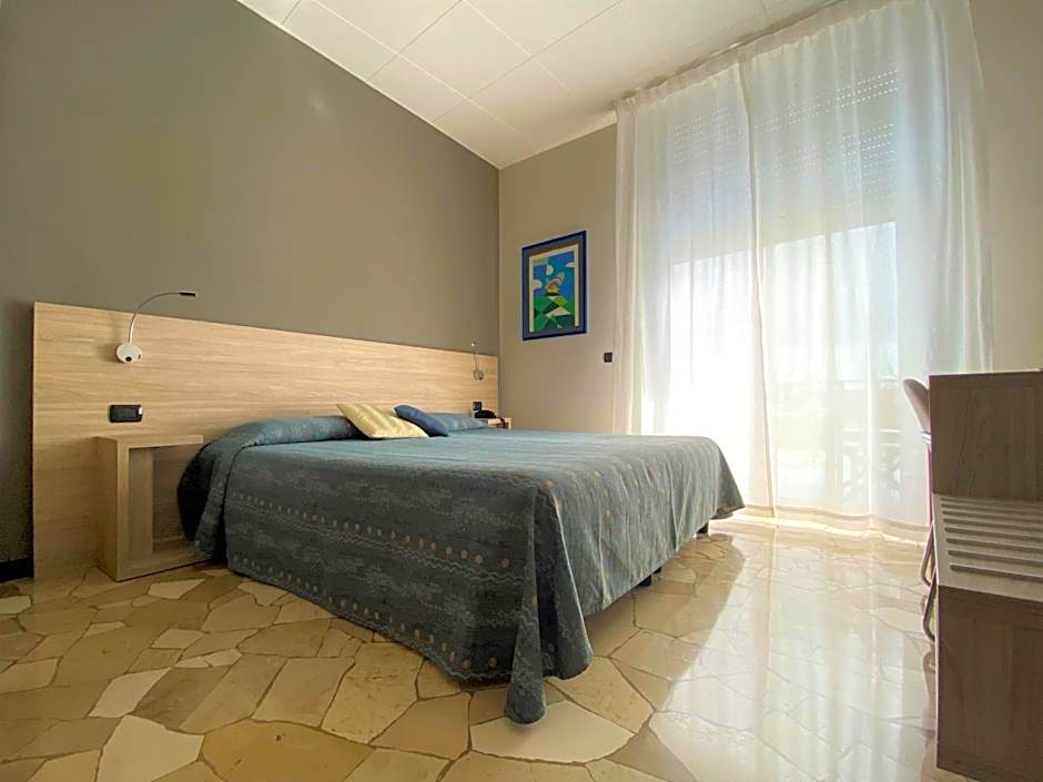 Hotel Tirreno