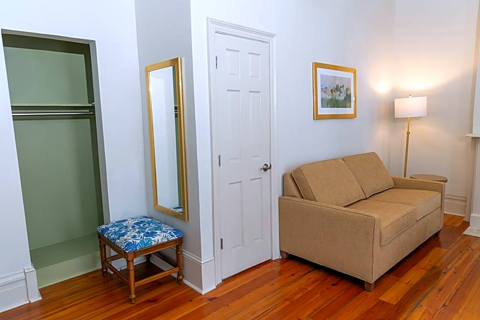 Inn On St. Ann, A French Quarter Guest Houses Property