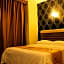 Clover Hotel