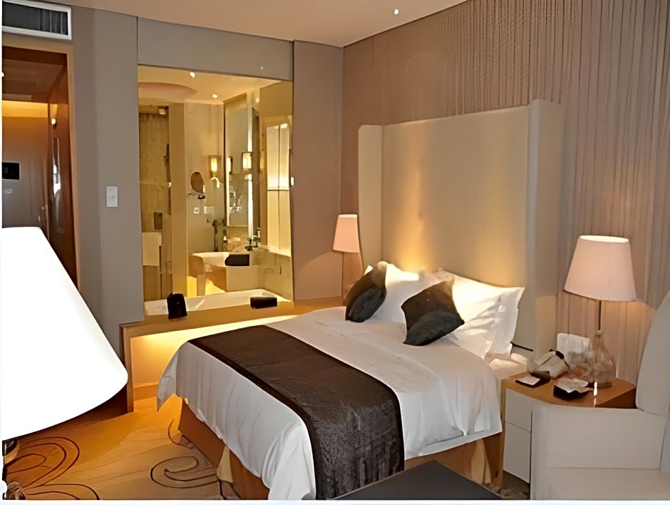 XinHua JianGuo Hotel