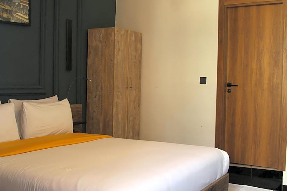 The Hotel Syracuse
