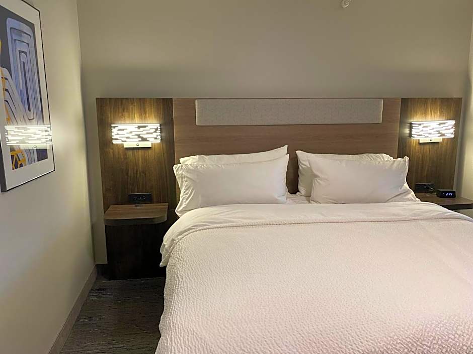 Holiday Inn Express Plymouth By IHG