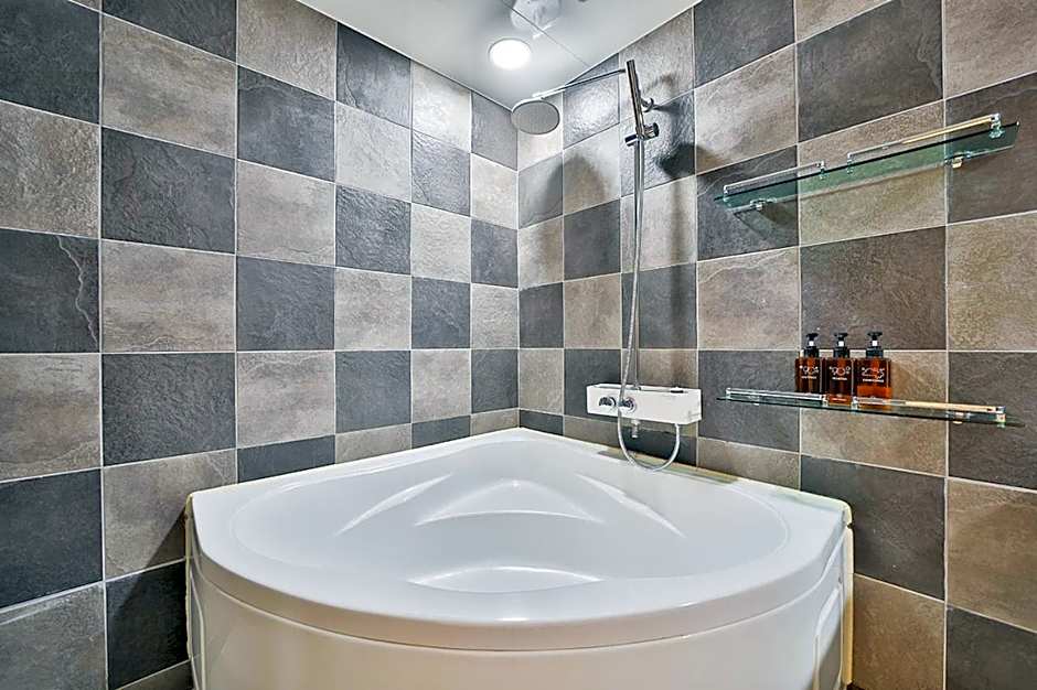 Hotel Yeogiuhtte Gumi Indong 2