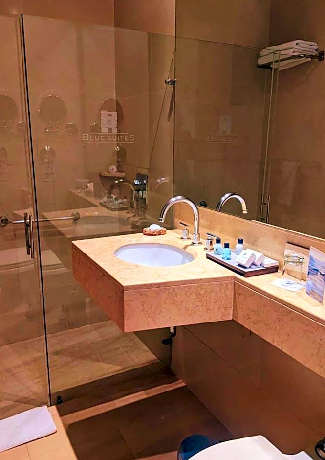 Blue Suites Hotel