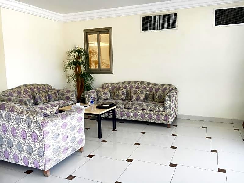 Marina Royal Hotel Suite