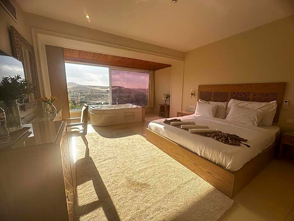 DouDou Pyramids View Hotel