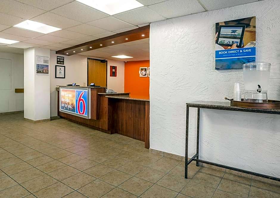 Motel 6-Prospect Heights, IL