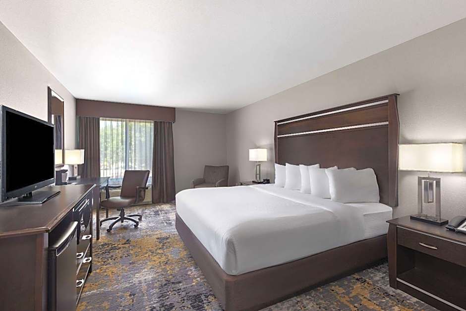 La Quinta Inn & Suites by Wyndham Sioux Falls