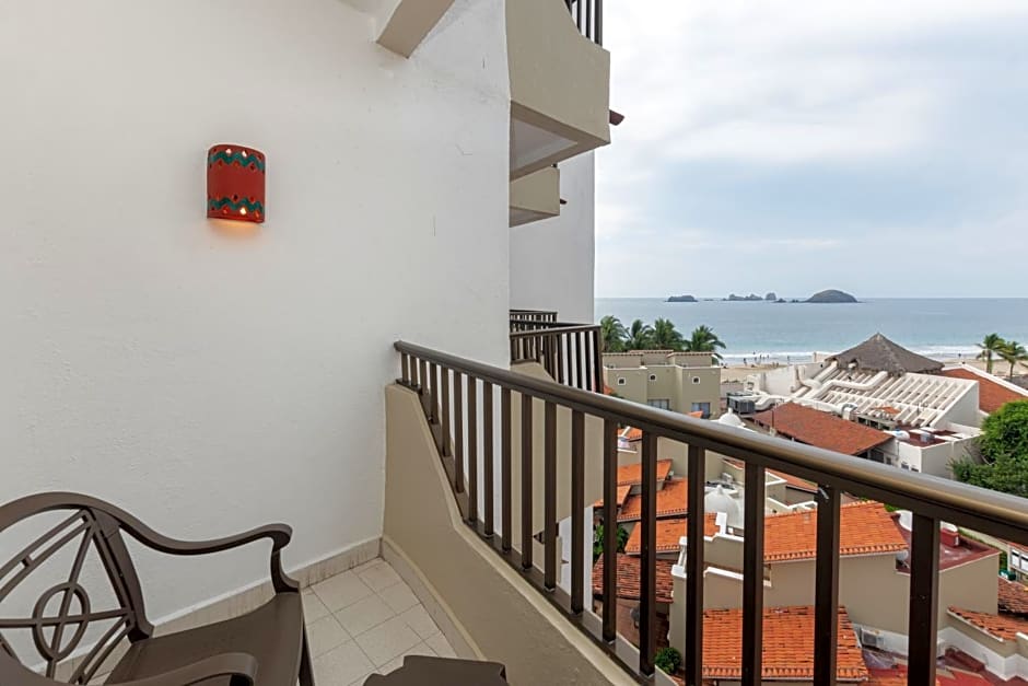Tesoro Ixtapa Beach Resort