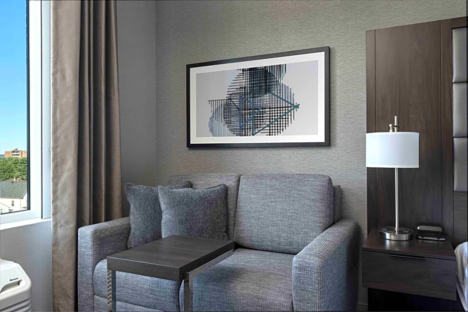 Holiday Inn Express Boston Logan Airport - Revere By IHG