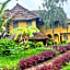 Tropinest bungalows & hostel