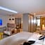 Seaflats Iate Plaza Hotel