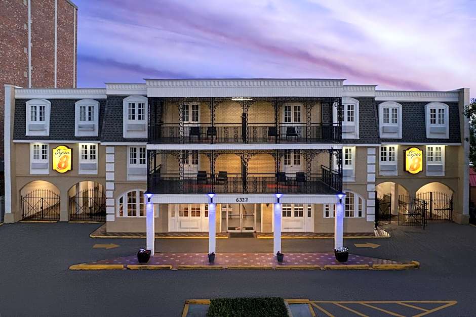 Super 8 by Wyndham New Orleans