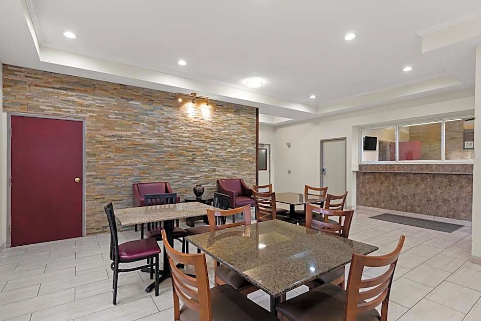 Red Lion Inn & Suites Caseyville