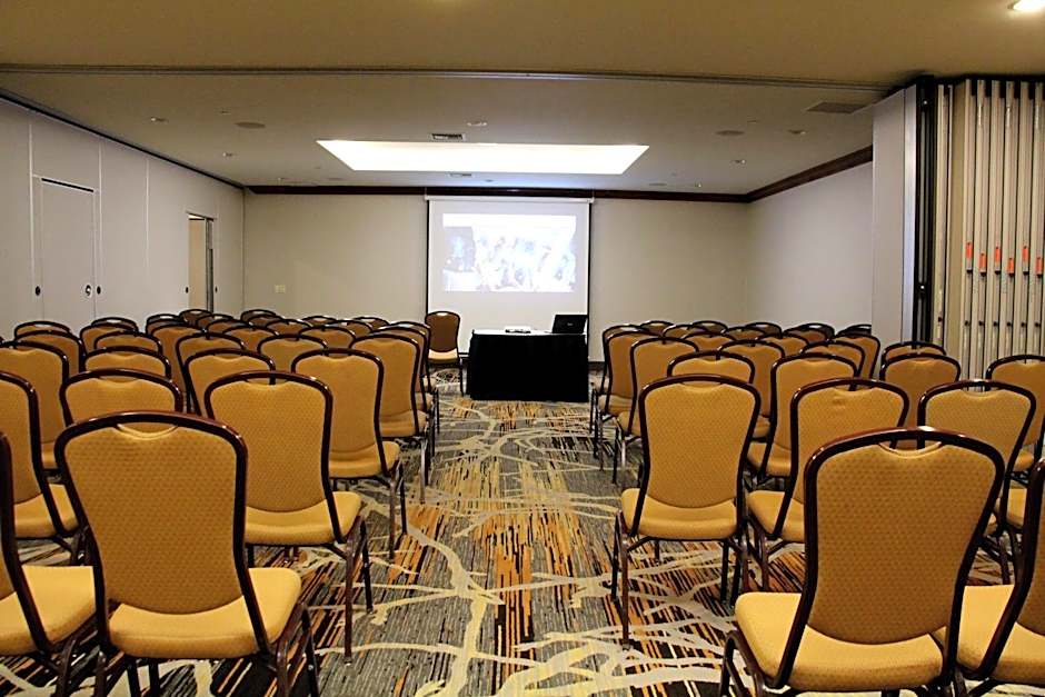 Holiday Inn Denver Lakewood By IHG