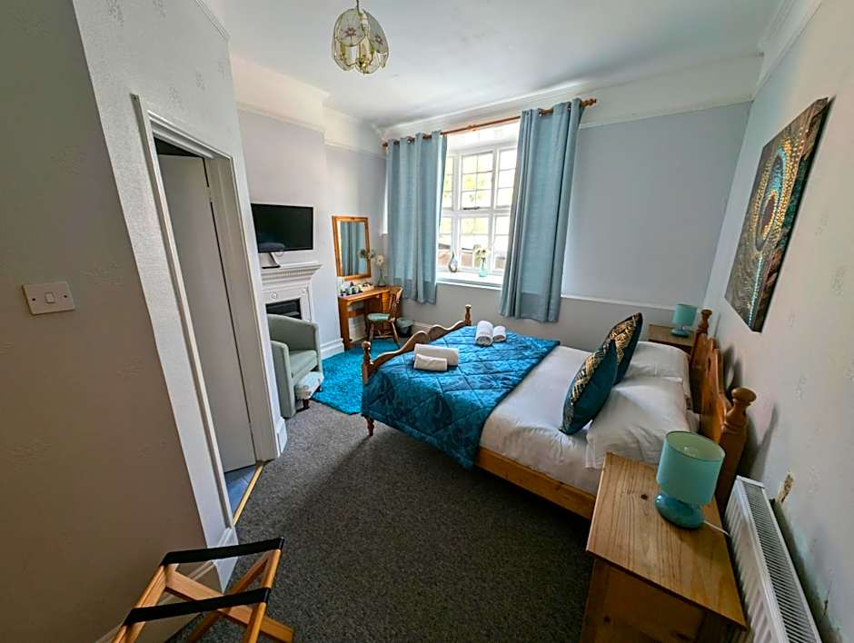 The Bear Marlborough