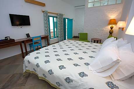 Mango Tree Courtyard Dehradun