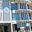 Dragon River Avenue Hotel