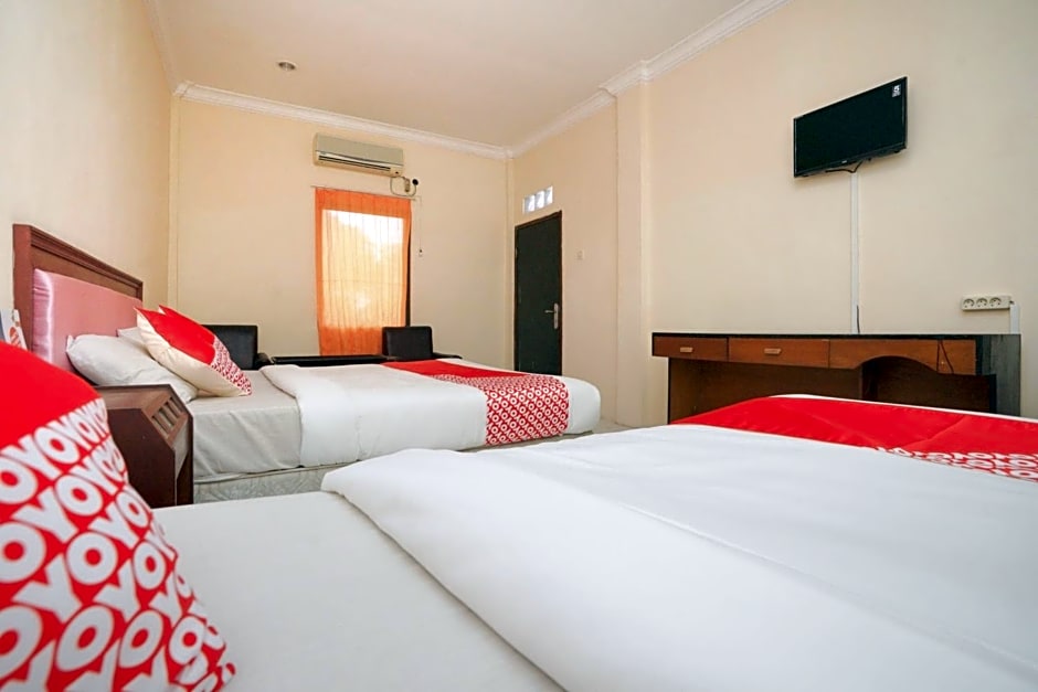 OYO 2003 Female Guest House